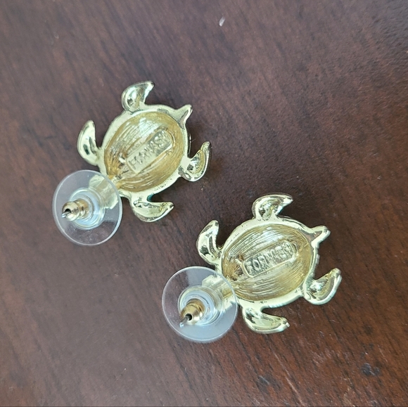Fornash Turtle Earrings - Picture 2 of 4